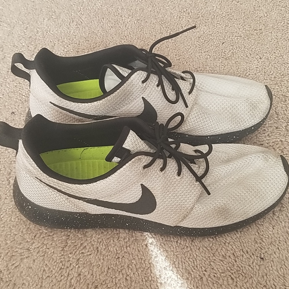 Custom Nike ID Black/White Galaxy Roshe Runs